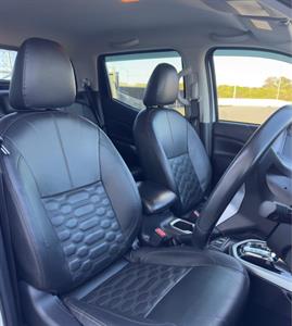 2022 Nissan Navara - Thumbnail