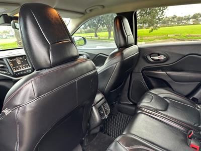 2017 Jeep Cherokee - Thumbnail
