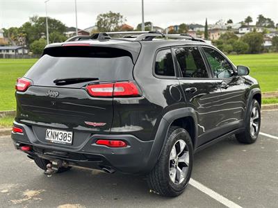 2017 Jeep Cherokee - Thumbnail