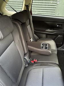 2023 Mitsubishi Outlander - Thumbnail