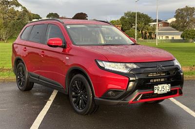 2023 Mitsubishi Outlander - Thumbnail