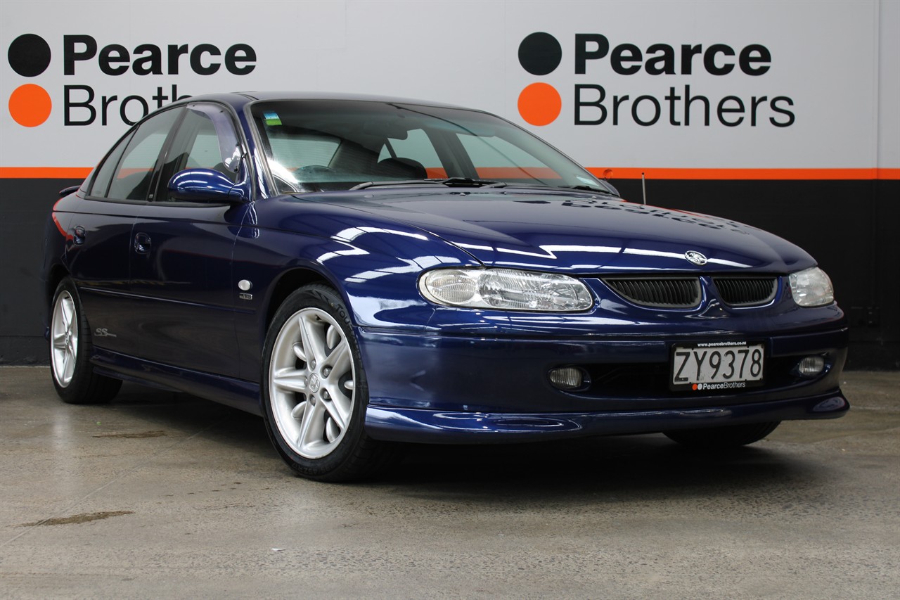 2000 Holden Commodore