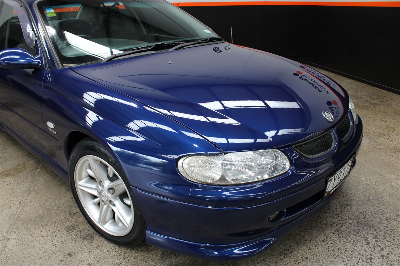 2000 Holden Commodore