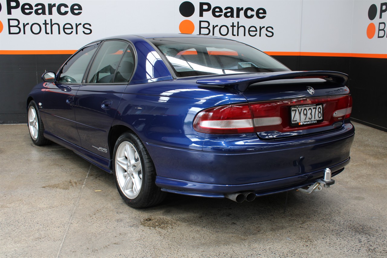 2000 Holden Commodore