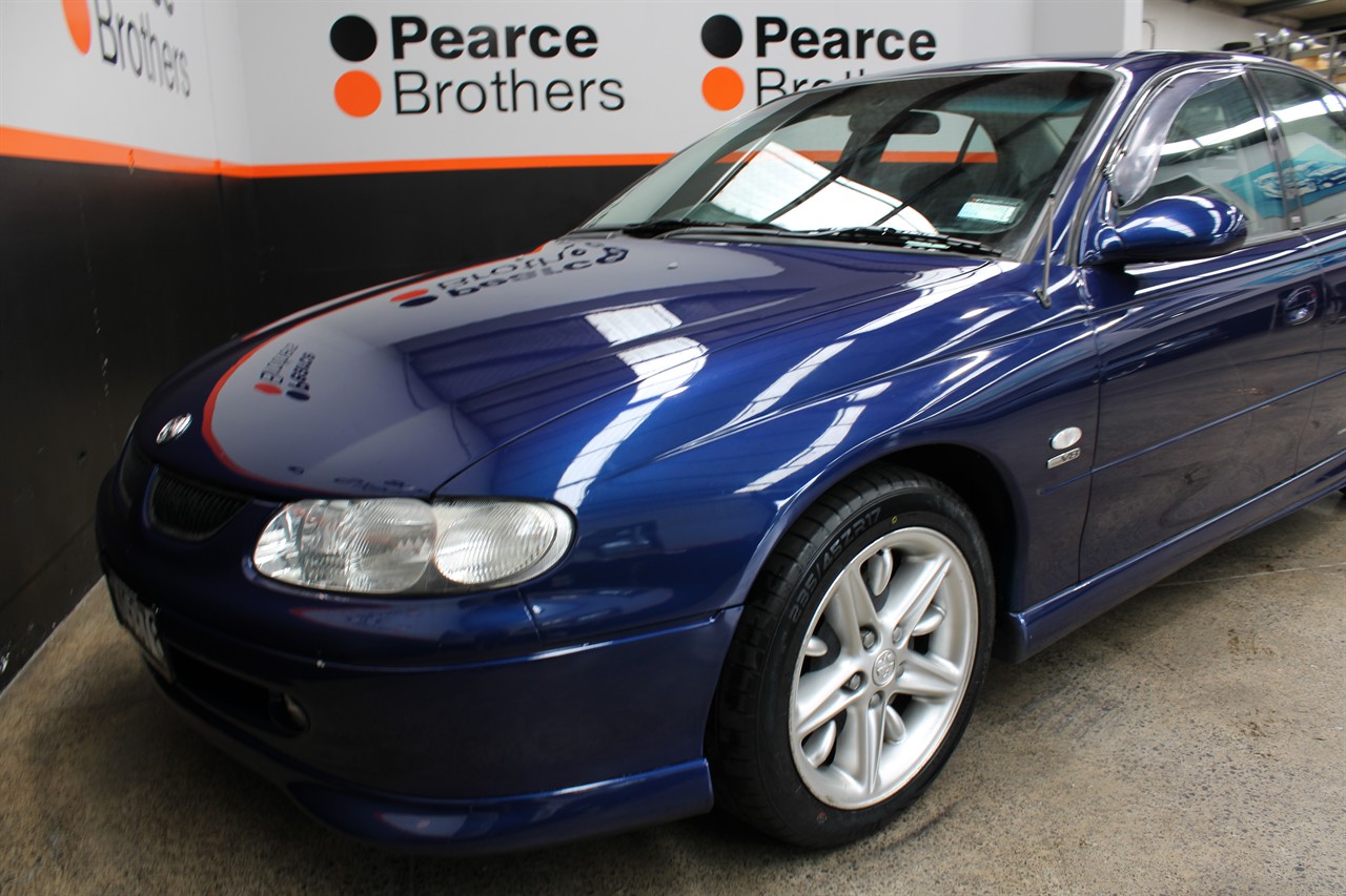 2000 Holden Commodore
