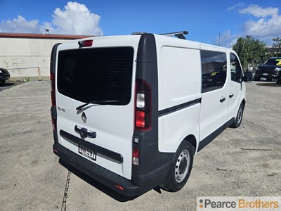 2021 Renault Trafic - Thumbnail