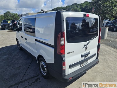 2021 Renault Trafic - Thumbnail