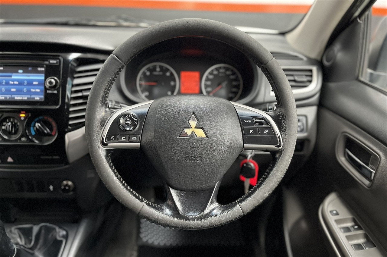 2015 Mitsubishi Triton