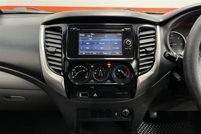 2015 Mitsubishi Triton - Thumbnail