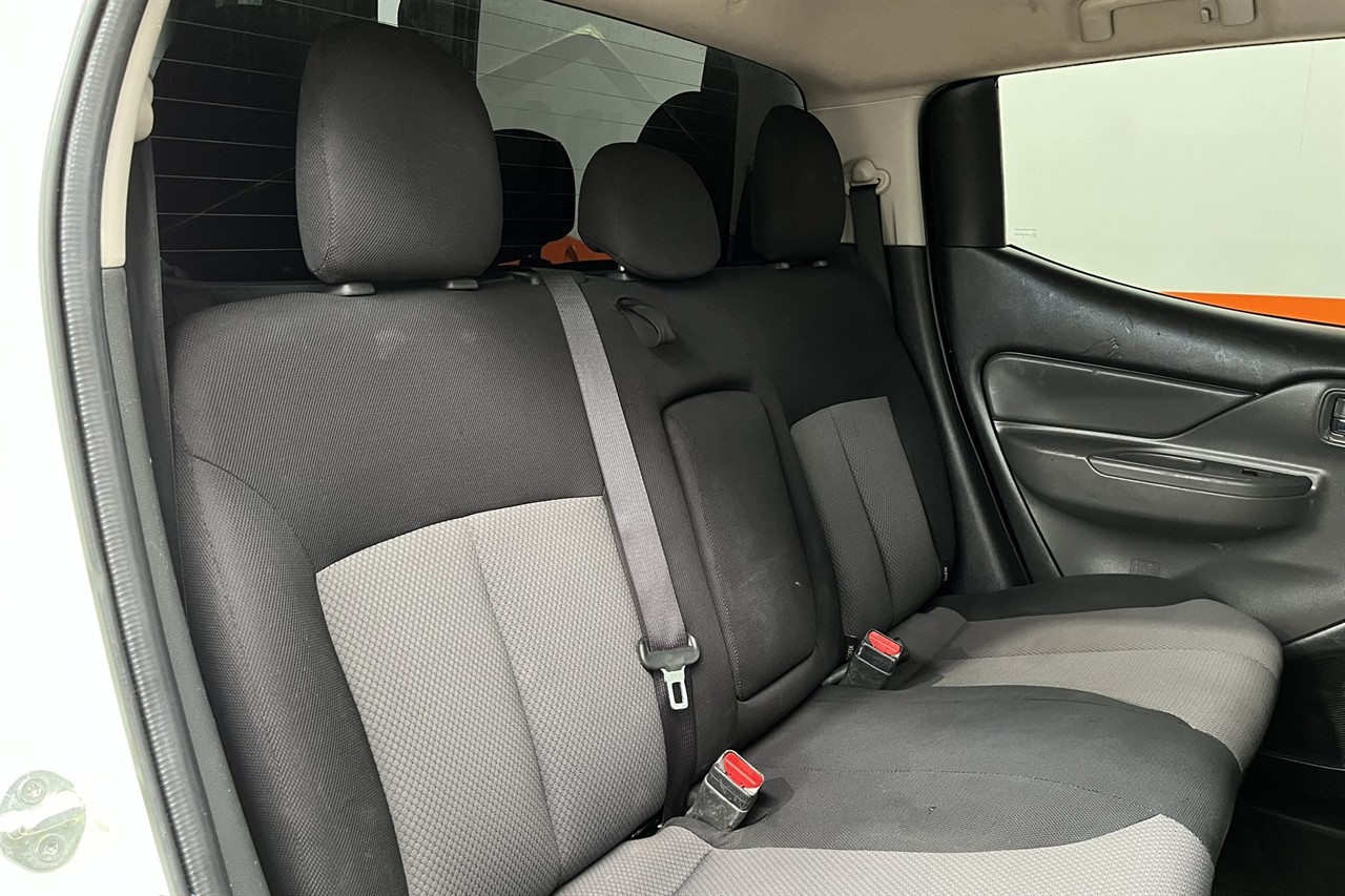 2015 Mitsubishi Triton