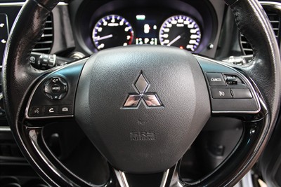 2018 Mitsubishi Outlander - Thumbnail
