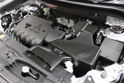 2018 Mitsubishi Outlander - Thumbnail