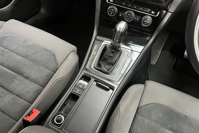 2014 Volkswagen GOLF - Thumbnail