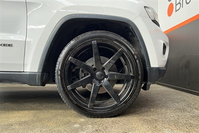 2016 Jeep Grand Cherokee - Thumbnail