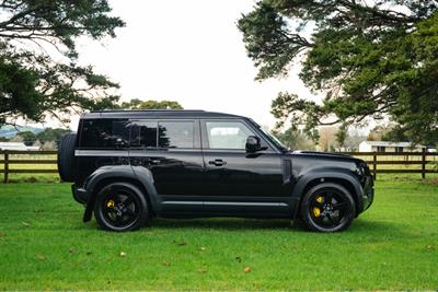 2023 Land Rover Defender - Thumbnail