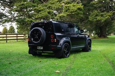2023 Land Rover Defender - Thumbnail