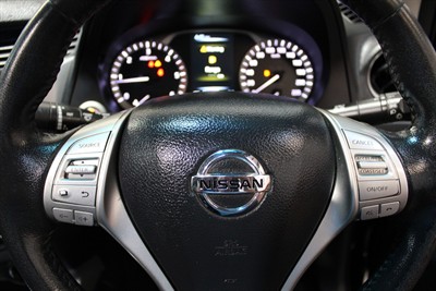 2015 Nissan Navara - Thumbnail
