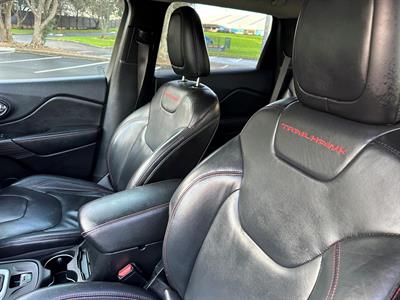 2015 Jeep Cherokee - Thumbnail