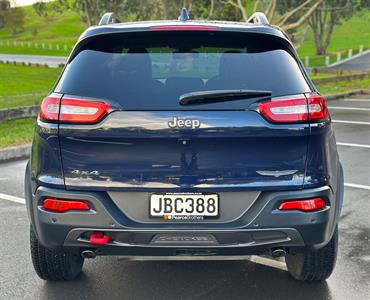 2015 Jeep Cherokee - Thumbnail