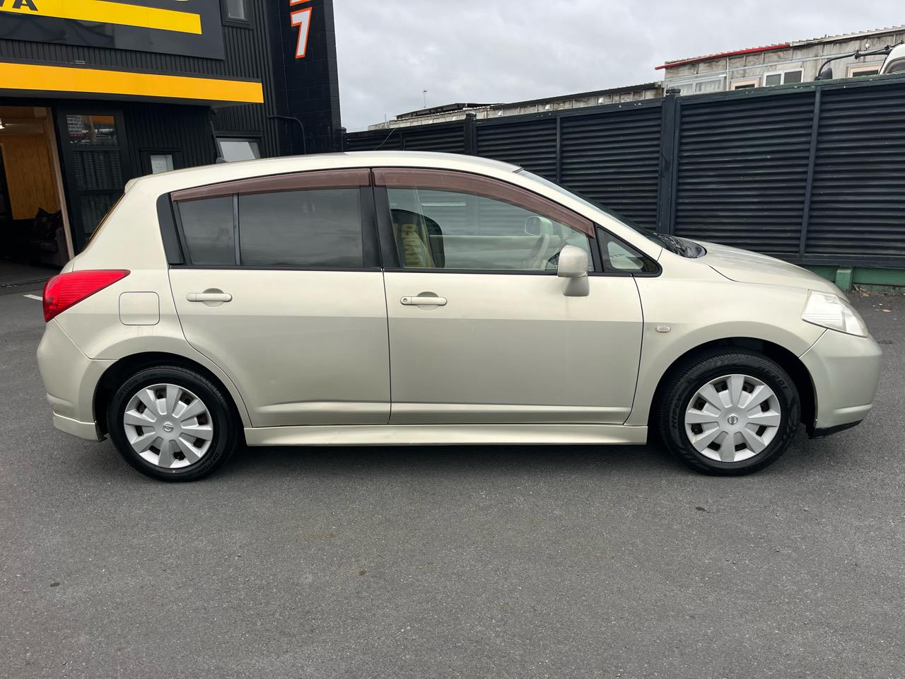 2005 Nissan Tiida