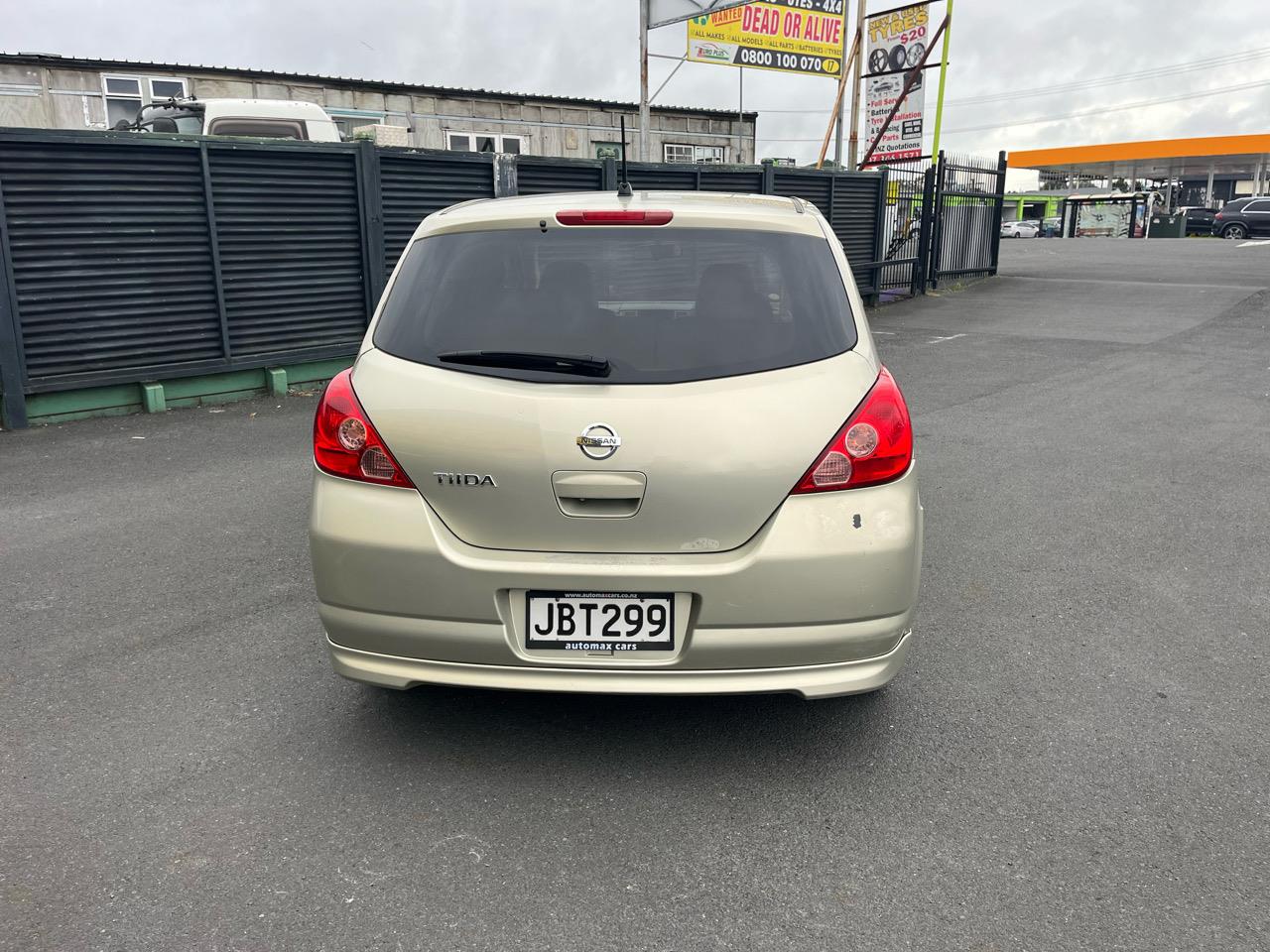2005 Nissan Tiida