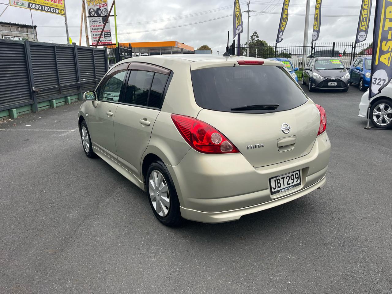 2005 Nissan Tiida