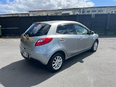 2011 Mazda Demio - Thumbnail