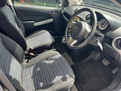 2011 Mazda Demio - Thumbnail