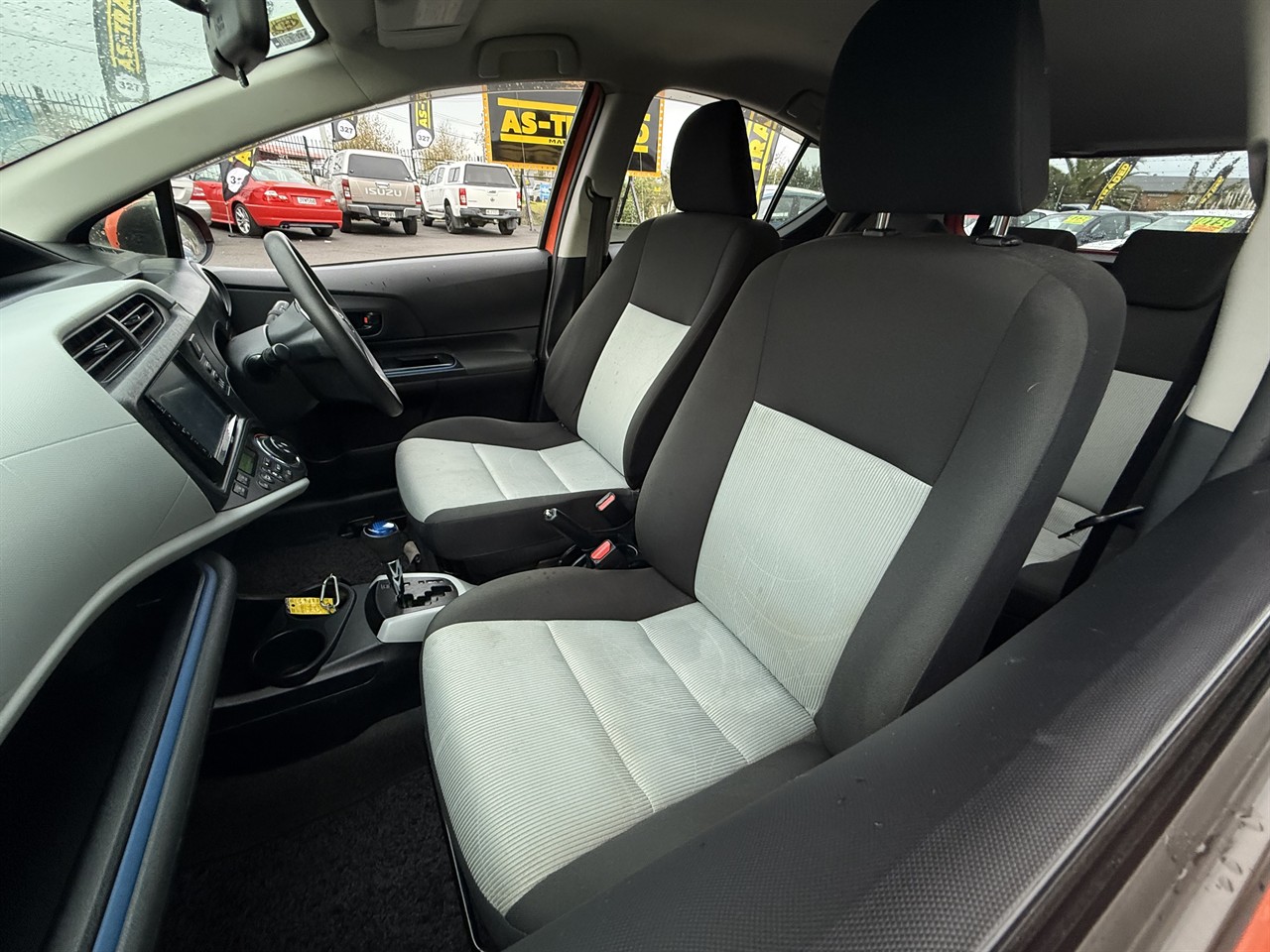 2013 Toyota Aqua