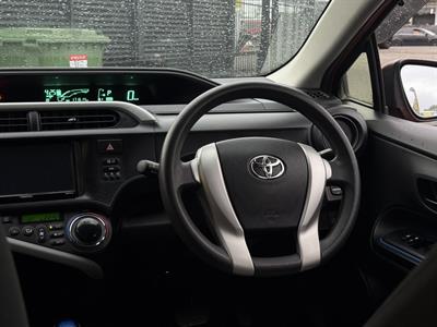 2013 Toyota Aqua - Thumbnail