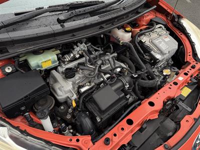 2013 Toyota Aqua - Thumbnail