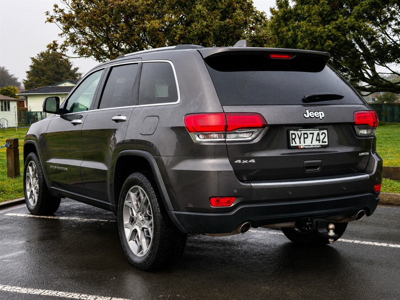 2021 Jeep GRAND CHEROKEE