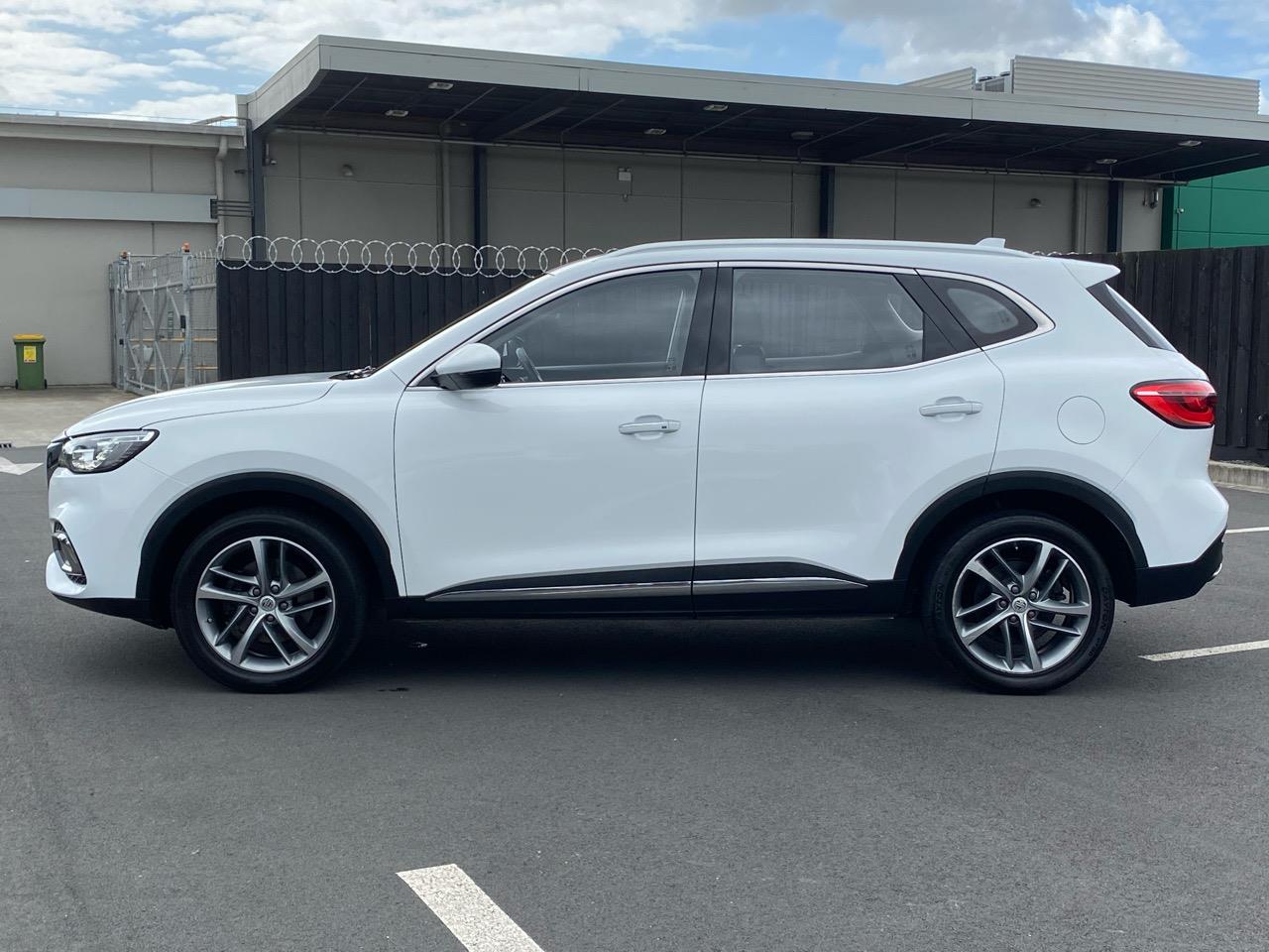 2022 MG HS