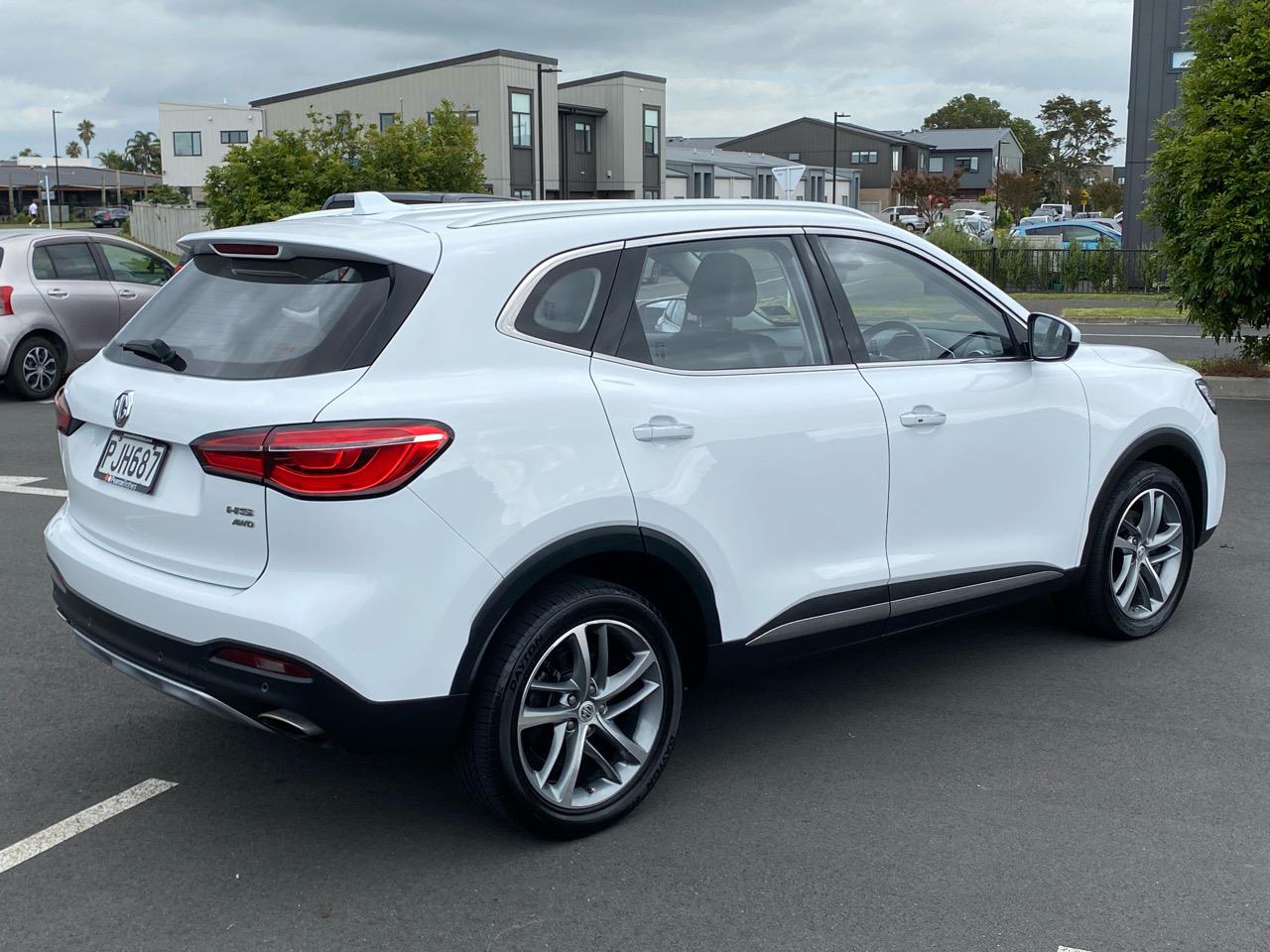 2022 MG HS