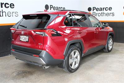 2021 Toyota RAV4 - Thumbnail