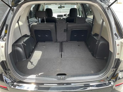 2009 Toyota Wish - Thumbnail