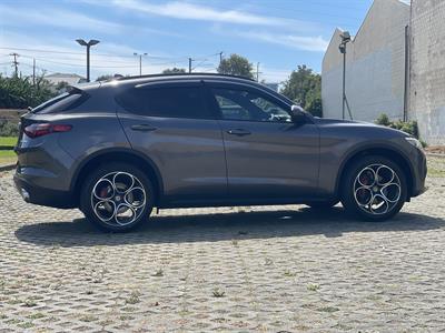 2021 Alfa Romeo Stelvio - Thumbnail