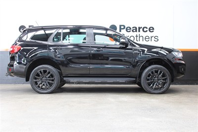2019 Ford Everest - Thumbnail