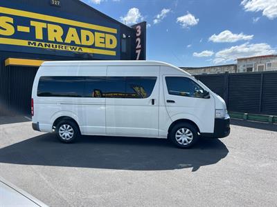 2013 Toyota Hiace - Thumbnail