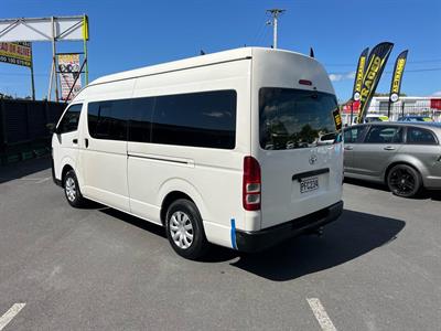 2013 Toyota Hiace - Thumbnail