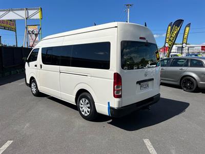 2013 Toyota Hiace - Thumbnail