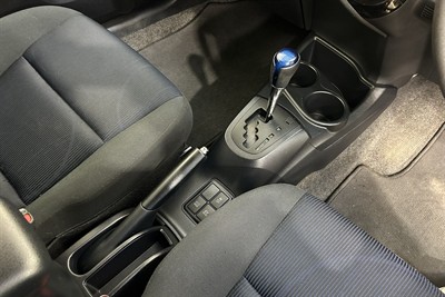 2016 Toyota Prius C - Thumbnail