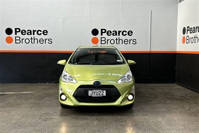 2016 Toyota Prius C - Thumbnail