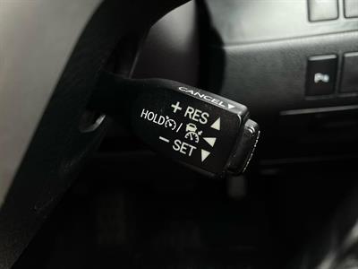 2018 Toyota Highlander - Thumbnail