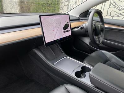 2021 Tesla Model 3 - Thumbnail