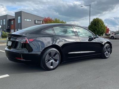 2021 Tesla Model 3 - Thumbnail