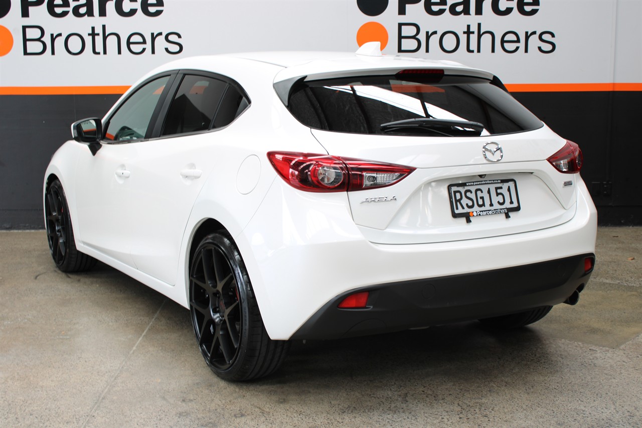 2014 Mazda Axela