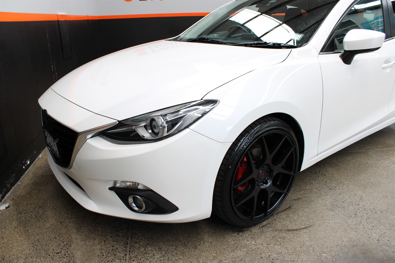 2014 Mazda Axela