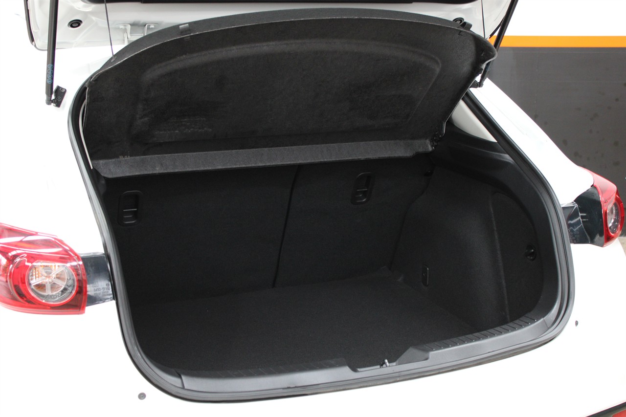 2014 Mazda Axela