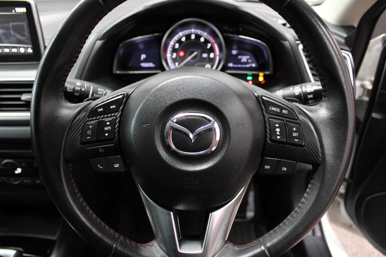 2014 Mazda Axela